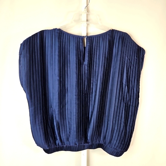 Bailey 44 Blue Top Size Large NWT - Picture 5 of 6